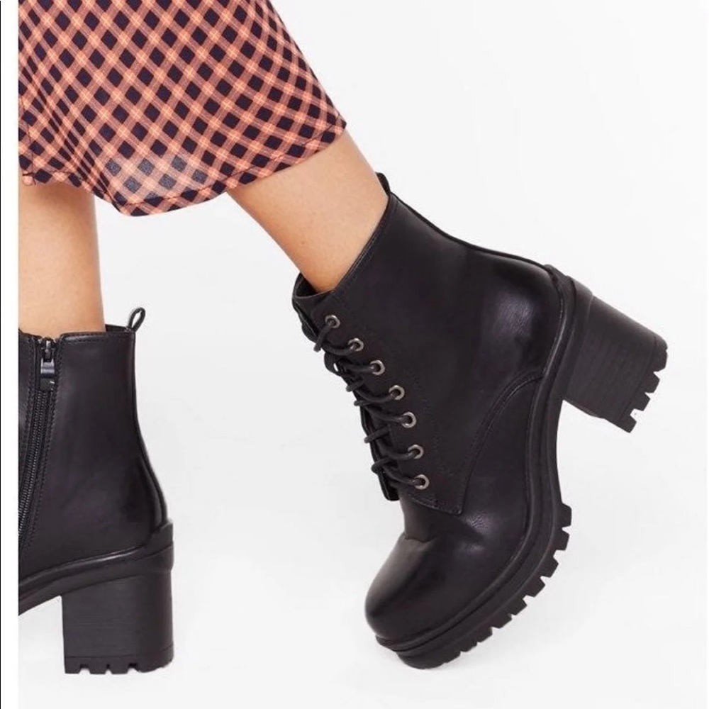 Lace-Up Heeled Black Boots